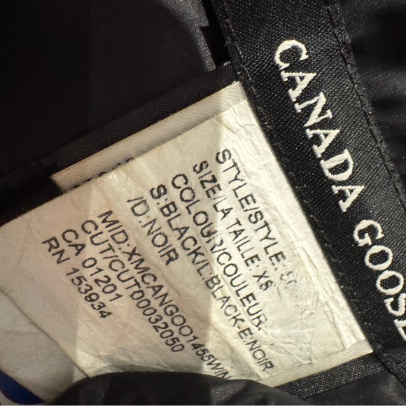 Canada Goose Men’s Lodge Parka. Black. Size XS - Picture 8 of 9